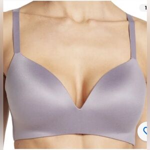 Tommy John second skin wireless push up bra in size 36DD.